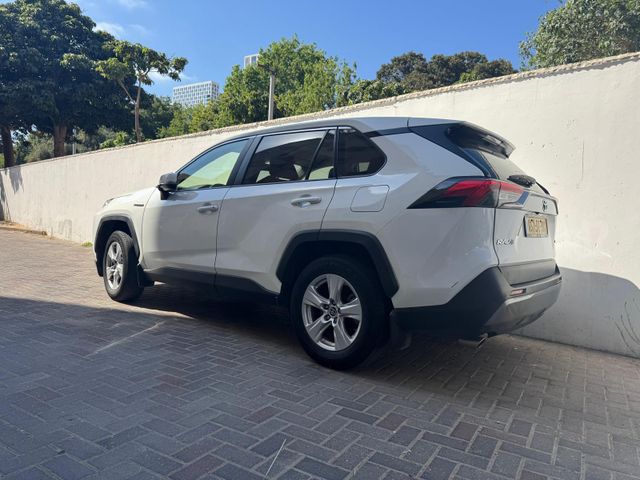 טויוטה RAV4