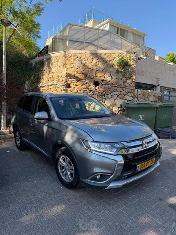 מיצובישי אאוטלנדר