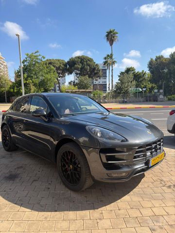 פורשה מקאן