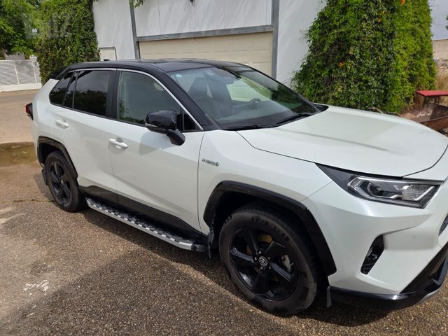 טויוטה RAV4