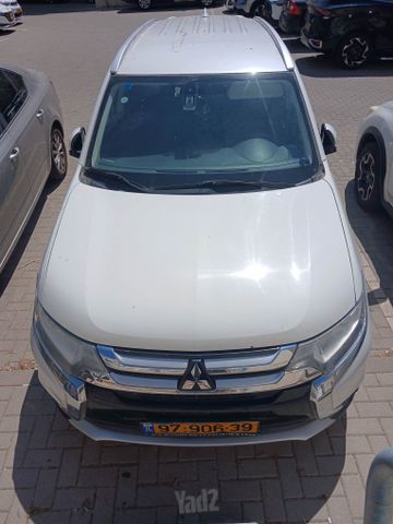 מיצובישי אאוטלנדר