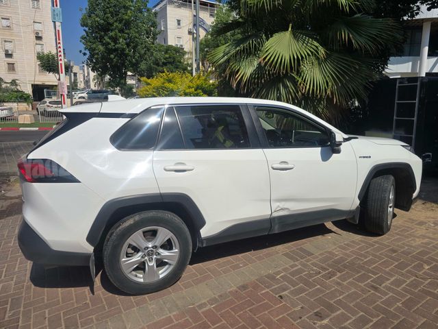 טויוטה RAV4