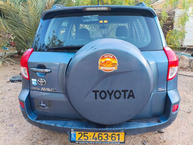 טויוטה RAV4