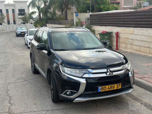מיצובישי אאוטלנדר
