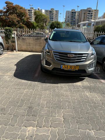 קאדילק XT5
