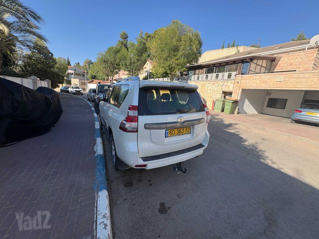 טויוטה לנד קרוזר
