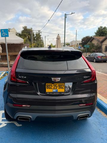 קאדילק XT4