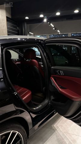 ב מ וו X6
