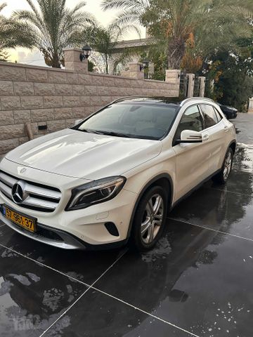 מרצדס-בנץ GLA