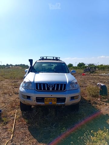 טויוטה לנד קרוזר