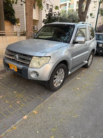 מודעת רכב מיצובישי פג'רו