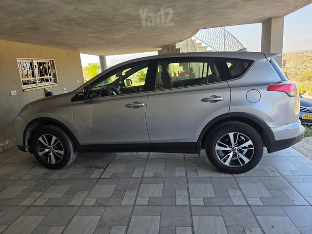 טויוטה RAV4