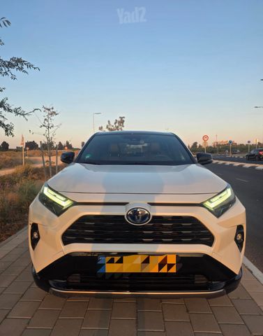 מודעת רכב טויוטה RAV4