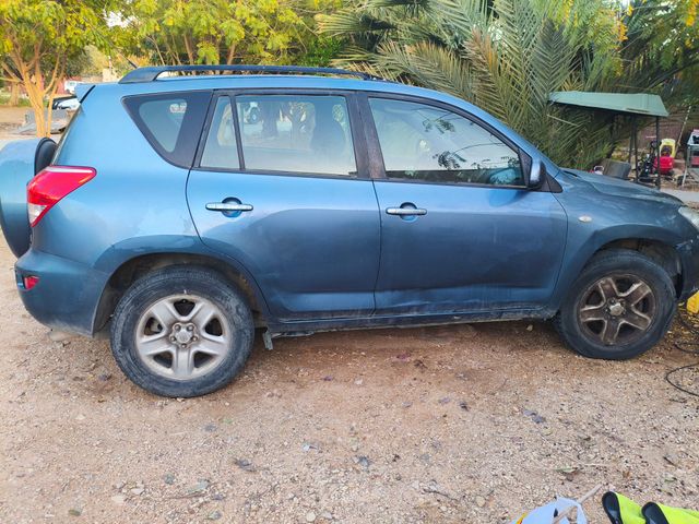 טויוטה RAV4