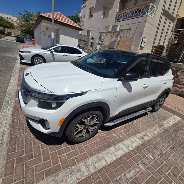 קיה סלטוס