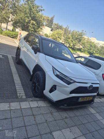 מודעת רכב טויוטה RAV4
