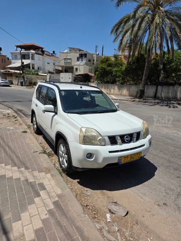 ניסאן אקס טרייל