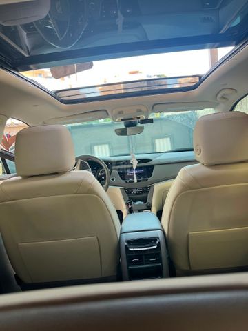 קאדילק XT5
