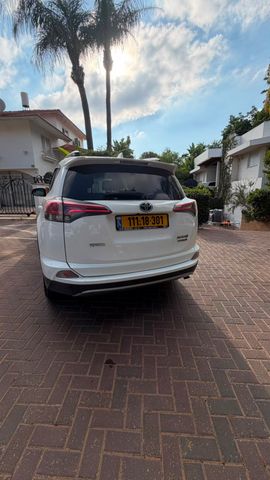 מודעת רכב טויוטה RAV4