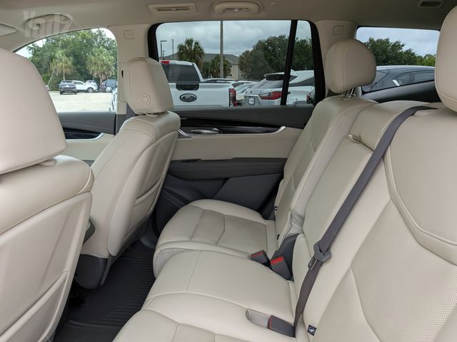 קאדילק XT6