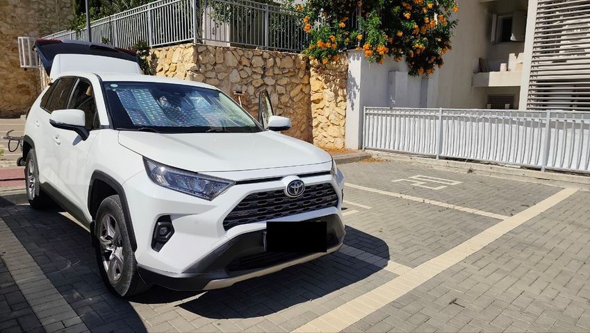 טויוטה RAV4