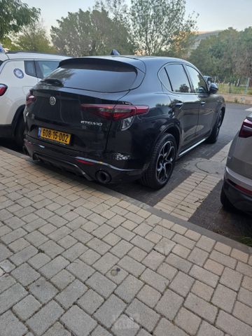 מודעת רכב אלפא רומיאו סטלביו