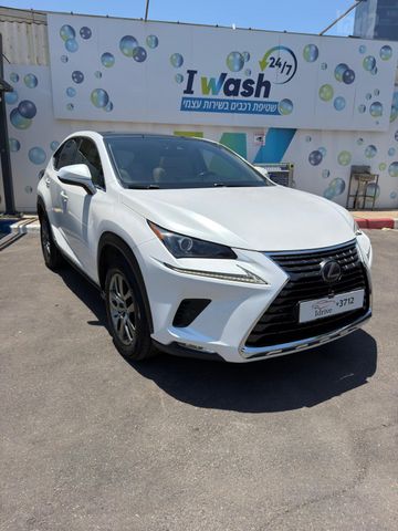 מודעת רכב לקסוס NX