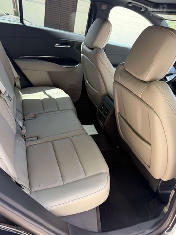 קאדילק XT4