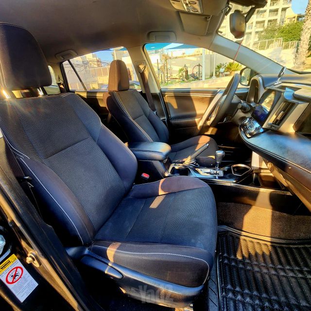 טויוטה RAV4