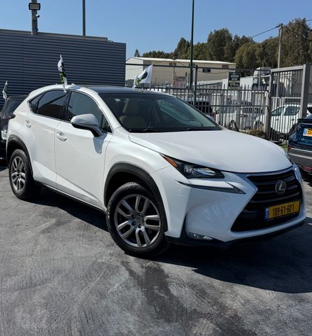 לקסוס NX