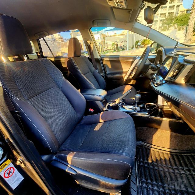 טויוטה RAV4