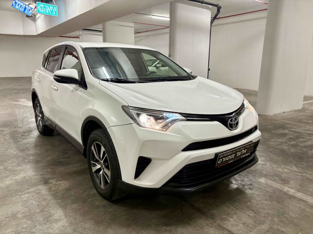 טויוטה RAV4