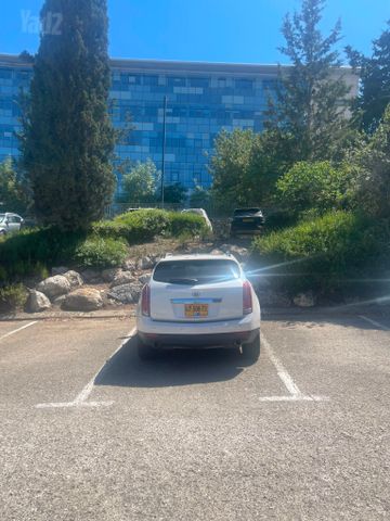 קאדילק SRX