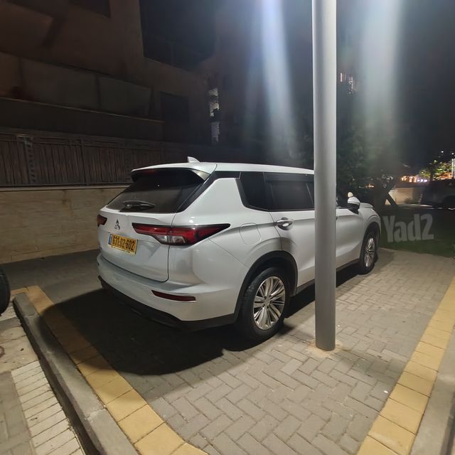מיצובישי אאוטלנדר