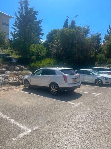 קאדילק SRX