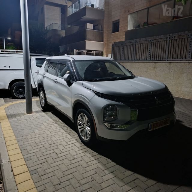 מיצובישי אאוטלנדר