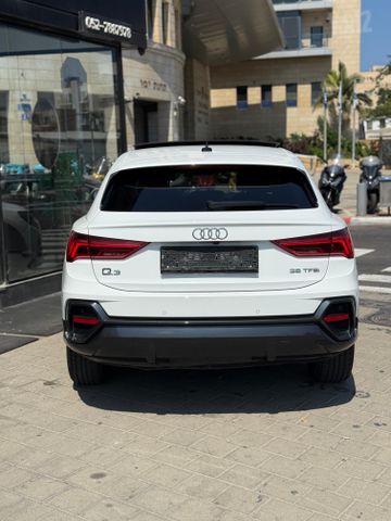 אאודי Q3