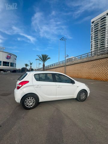 יונדאי i20