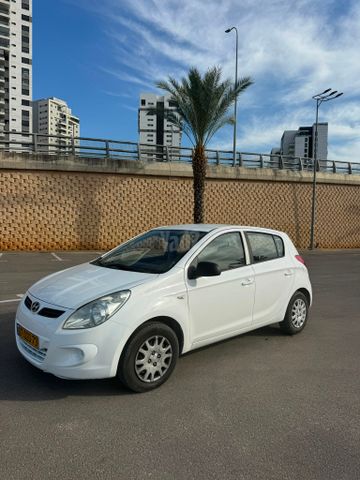 מודעת רכב יונדאי i20