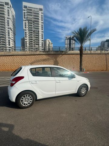יונדאי i20