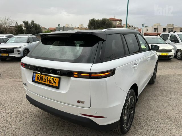 ג'אקו J5