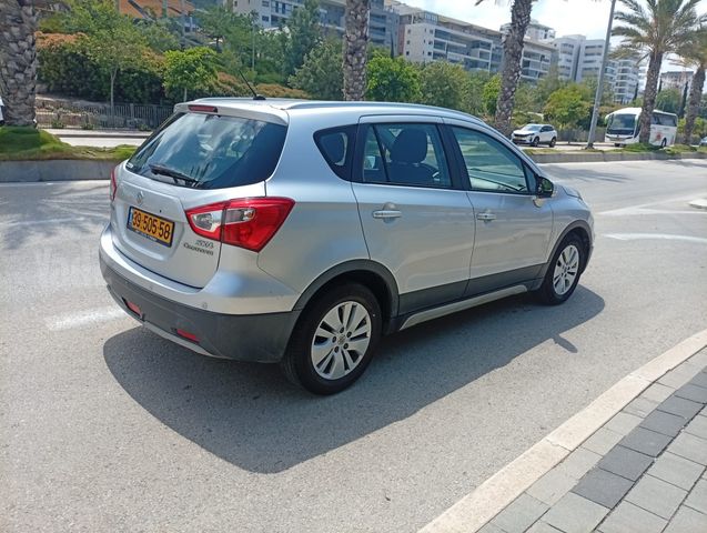 מודעת רכב סוזוקי קרוסאובר