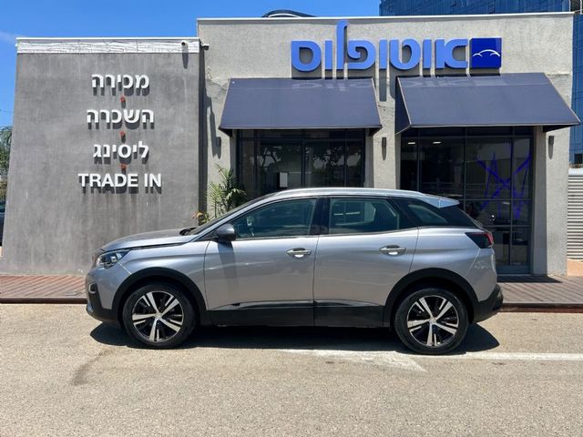 פיג'ו 3008