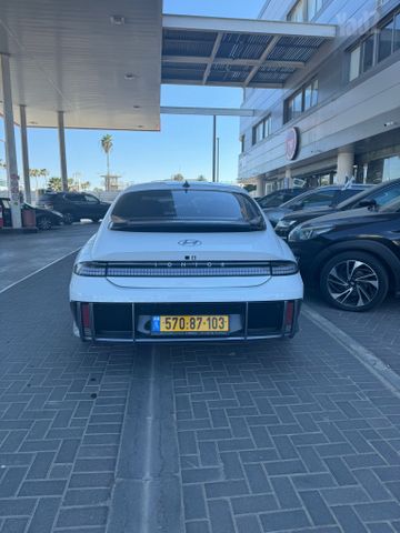 יונדאי איוניק 6