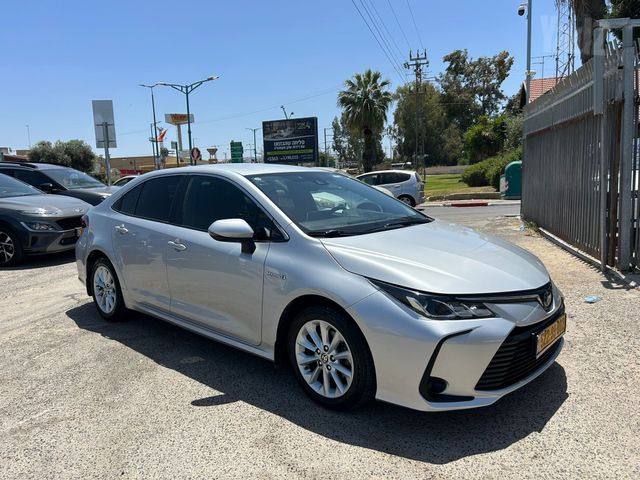 מודעת רכב טויוטה קורולה