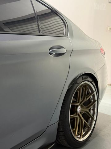 ב מ וו M5