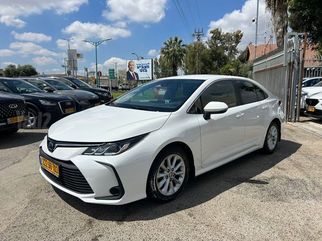 טויוטה קורולה