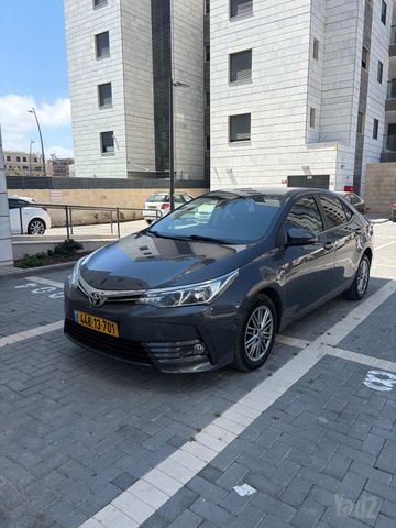 טויוטה קורולה