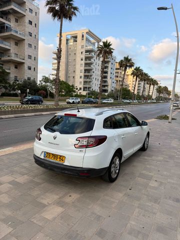 רנו מגאן