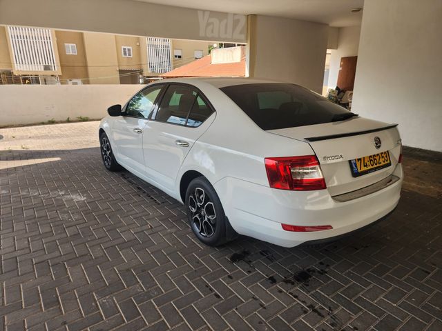 סקודה אוקטביה